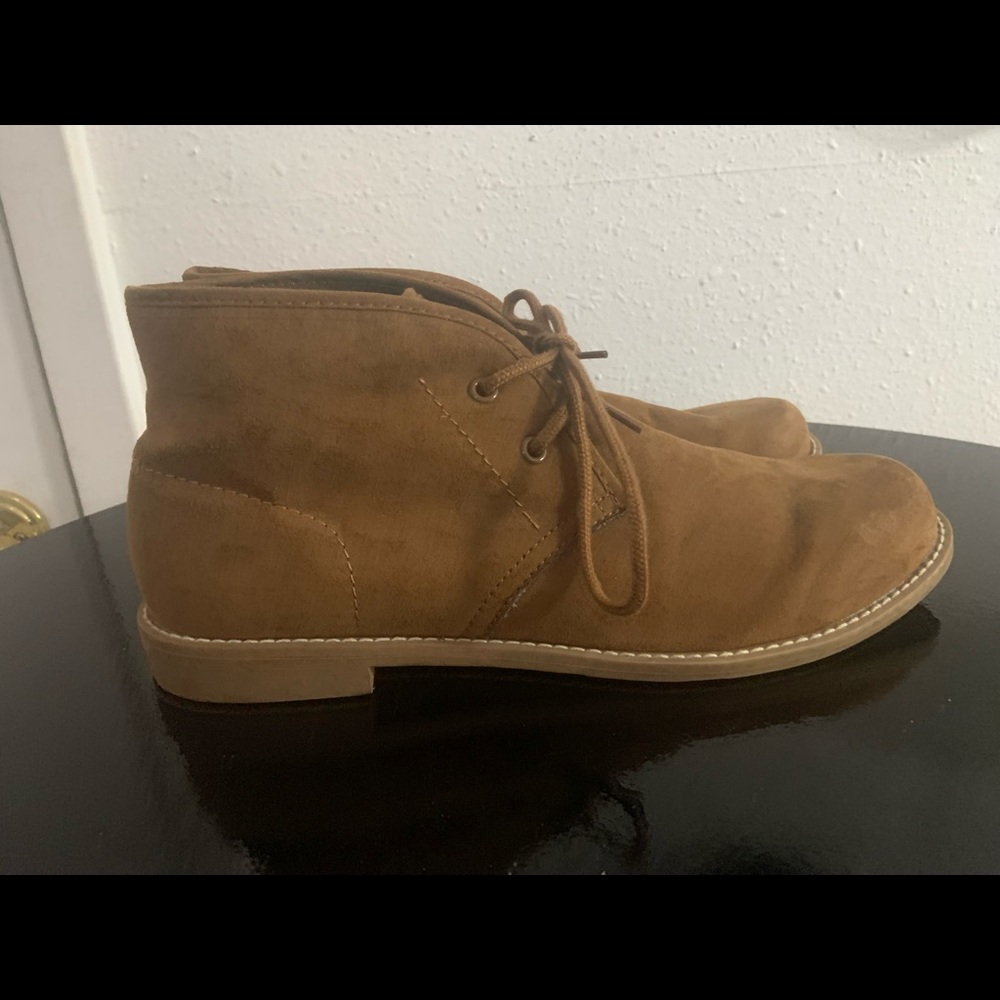 Gap Men’s Chukka Boots